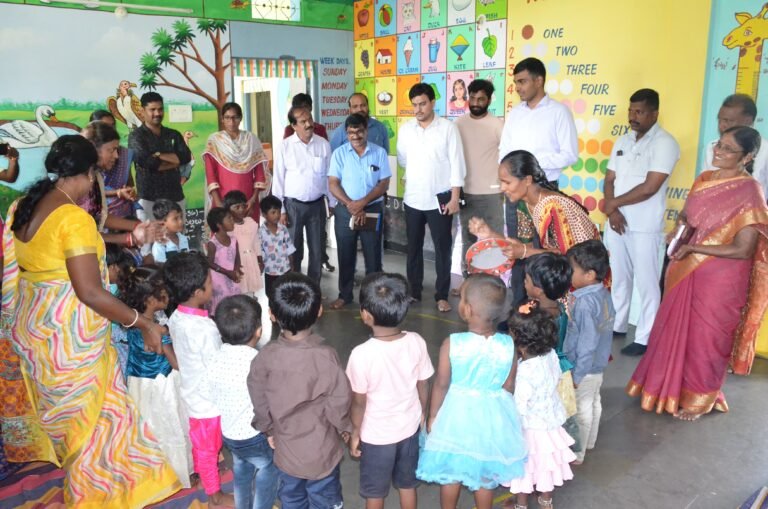 అంగన్వాడీ కేంద్రాన్ని కలెక్టర్ తనిఖీ || Collector Inspection of Anganwadi Centre