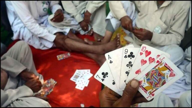 పేకాట స్థావరంపై పోలీసుల దాడులు || Police raids on poker base