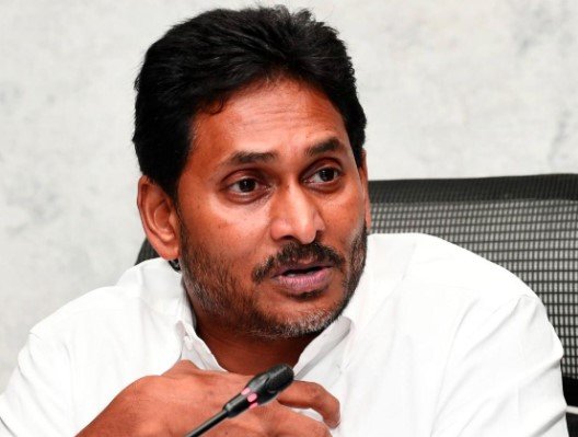 ఆసక్తి రేపుతున్న జగన్ వ్యూహం | YS Jagan Sensational Comments on AP Govt